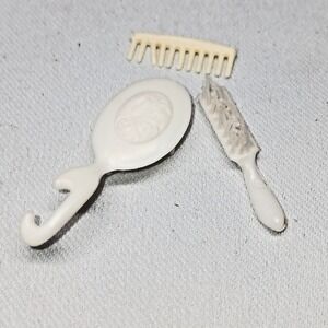 60s Barbie Skipper Doll Accessories White Cameo Brush Comb Set VTG Vanity Lot